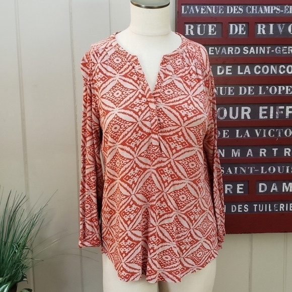 Lucky Brand | S reddish orange and white top tuxedo hem - Picture 4 of 10
